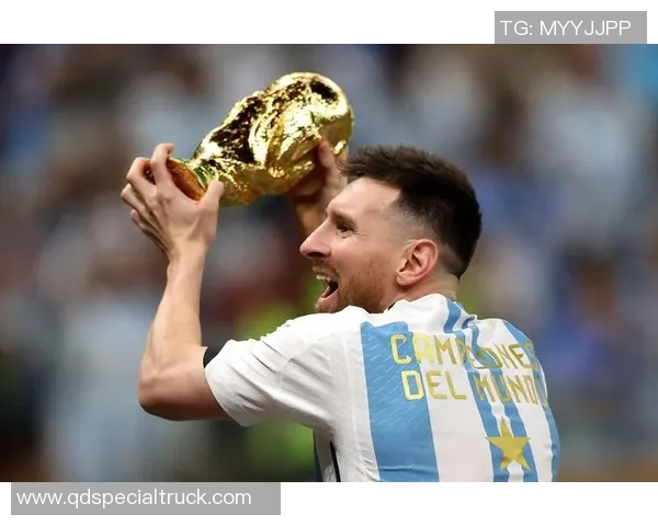 足球巨星背后的故事揭秘 从天才少年到绿茵传奇