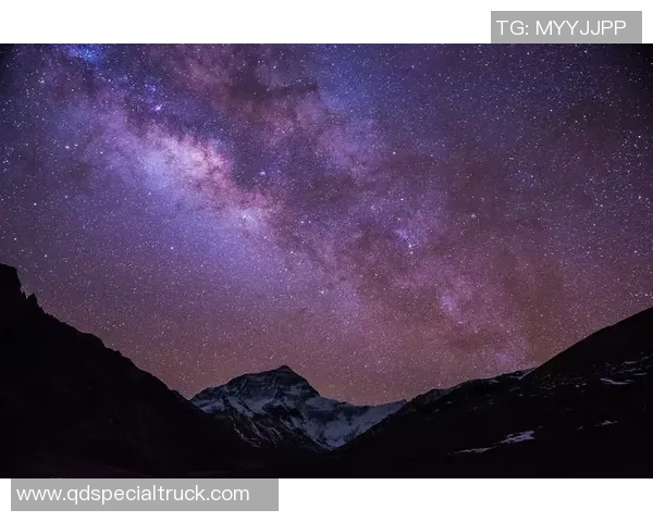 足球星空投影灯使用指南如何打造梦幻般的夜晚氛围 足球星空投影灯使用指南如何打造梦幻般的夜晚氛围