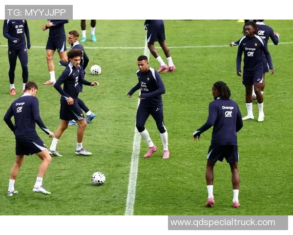 足球运动员如何塑造球星形象并影响全球体育文化的演变 足球运动员如何塑造球星形象并影响全球体育文化的演变