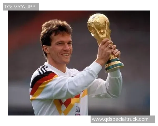 足球历史百年巨星排名揭秘 探索足坛传奇人物的巅峰时刻 足球历史百年巨星排名揭秘 探索足坛传奇人物的巅峰时刻